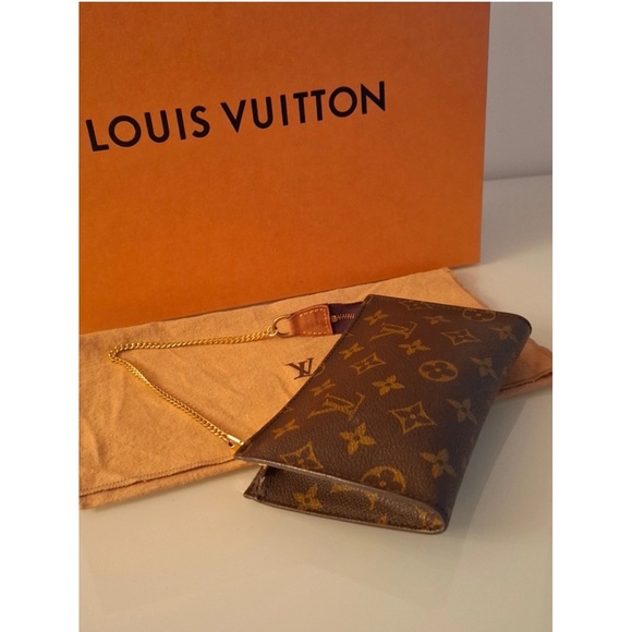 LOUIS VUITTON Pochette Women's Brown LV
Monogram Canvas Purse Pouch Crossbody - Picture 11 of 14